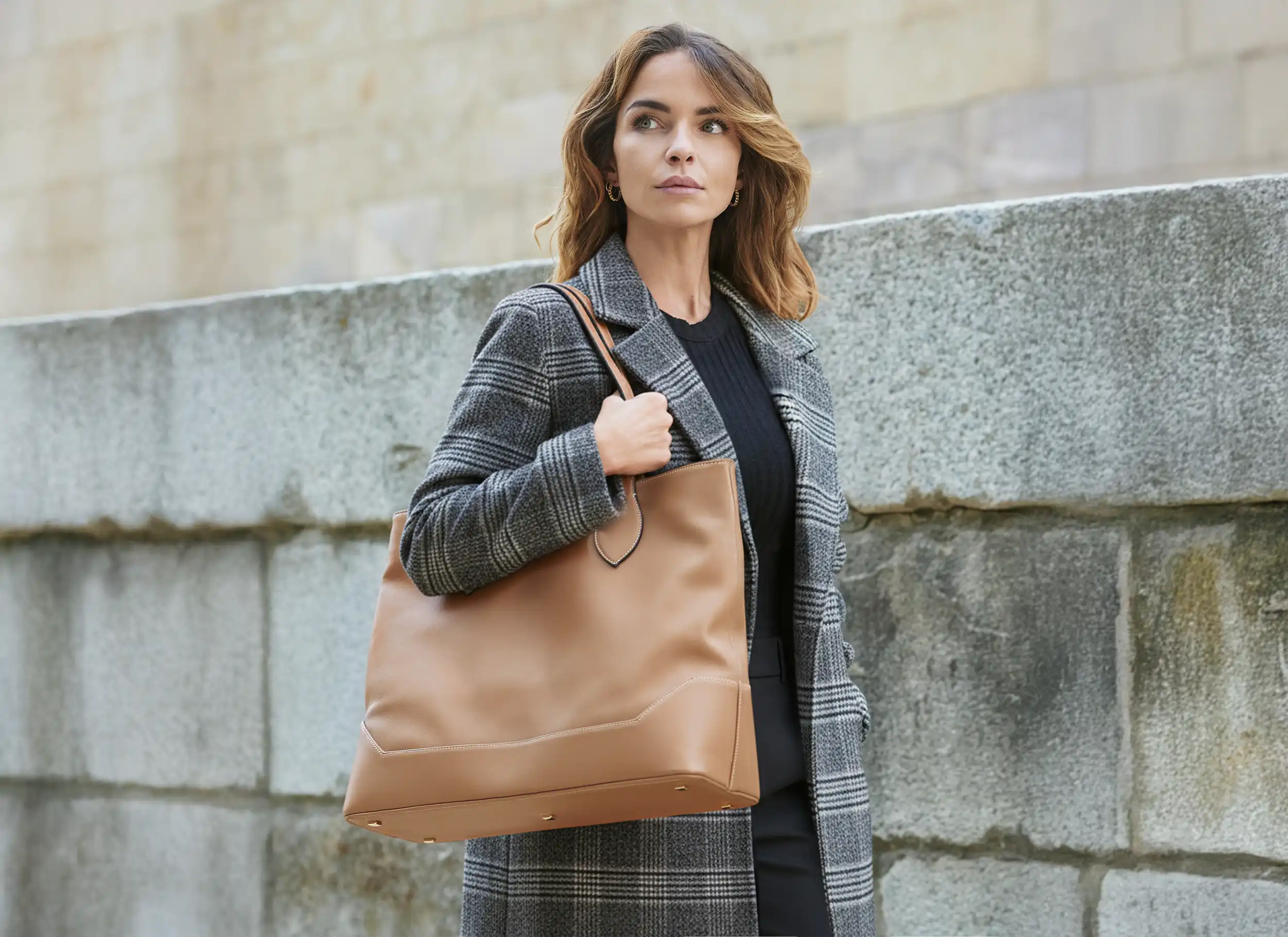 Leather tote bag, urban tote bag, stylish tote bag